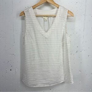 Lucy & Laurel Medium metallic gold white striped linen sleeveless V-neck Top